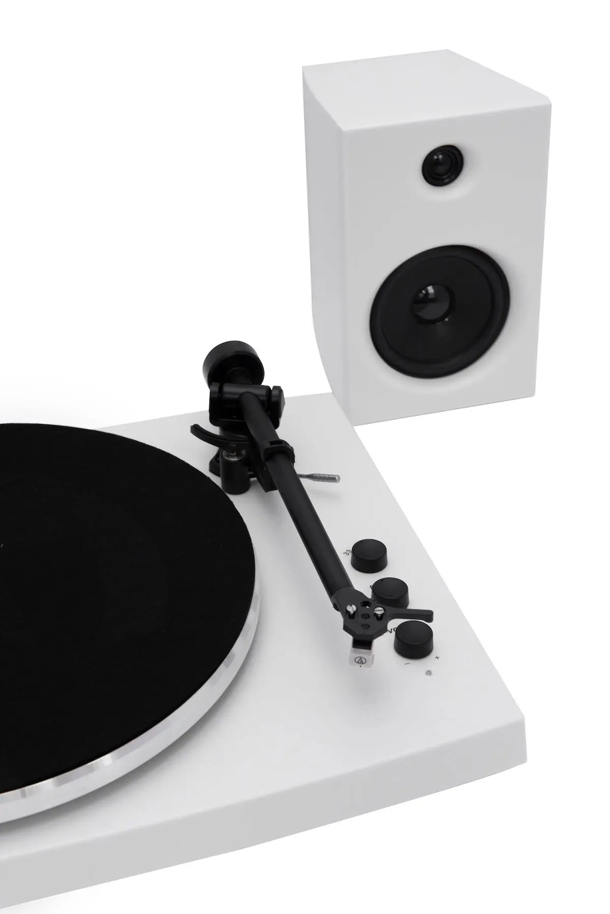 T150 record player with external speakers T150B-WH | White Crosley Radio Europe