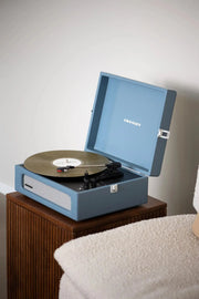 Voyager Washed Blue & Aretha Franklin - Queen of Soul Crosley Radio Europe