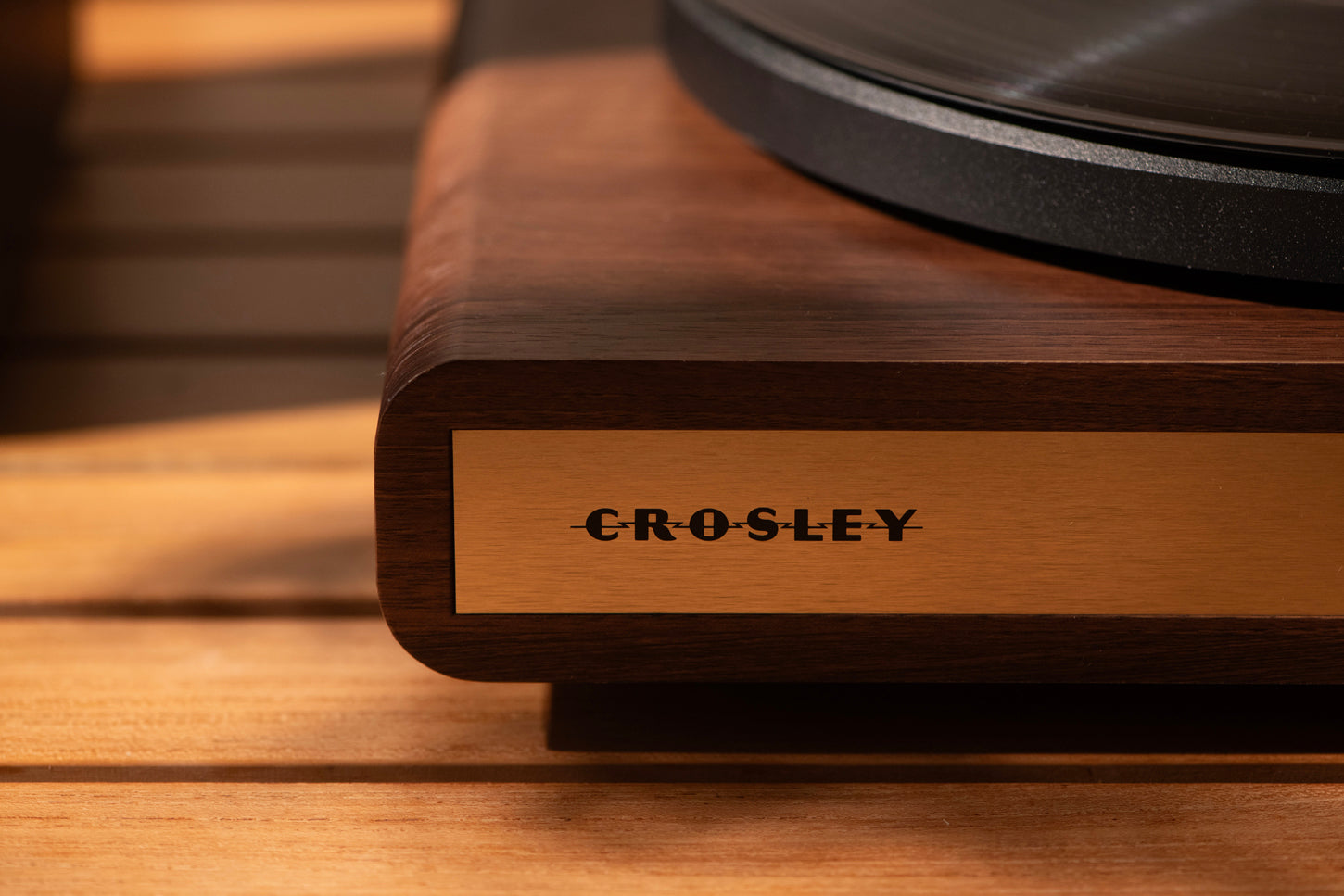 C65 RECORD PLAYER WITH SPEAKERS Crosley Radio Europe
