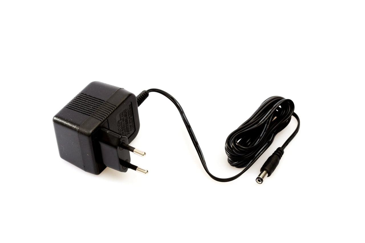 AC/DC Replacement Adapter 220V | Cassette players Crosley Radio Europe