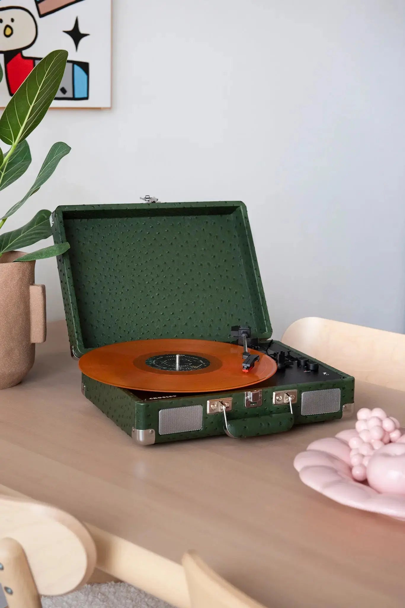 Cruiser Plus Bluetooth Record Player - Retro Sound