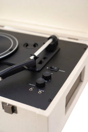 Portfolio Bluetooth record player - CR6252A-CR | Cream Crosley Radio Europe